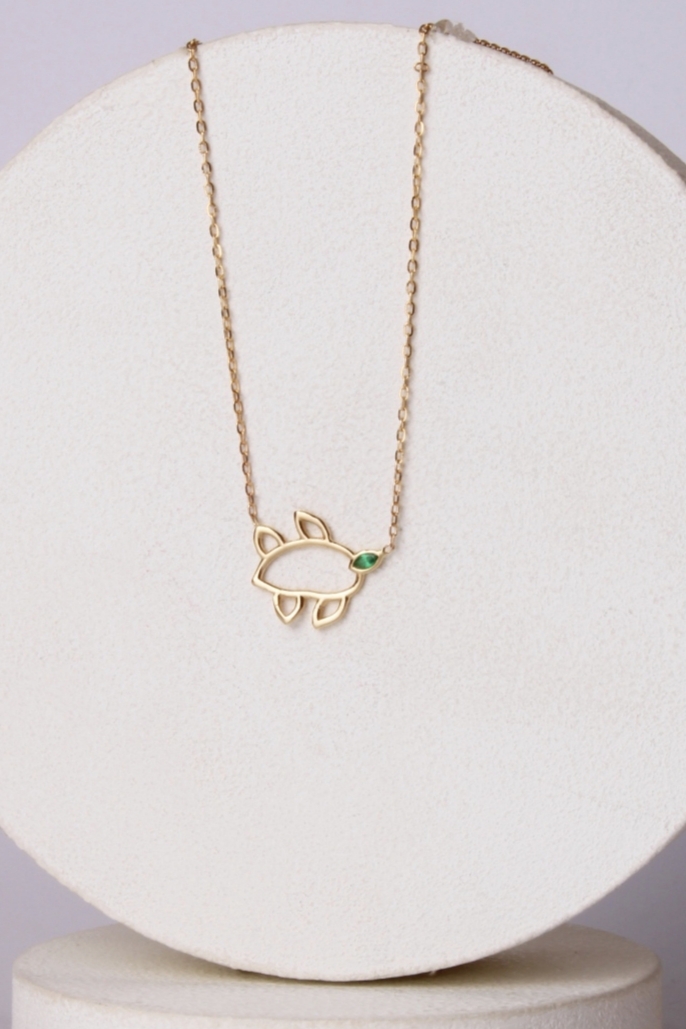 گردنبند طلا مدل لاک پشت نگین سبز