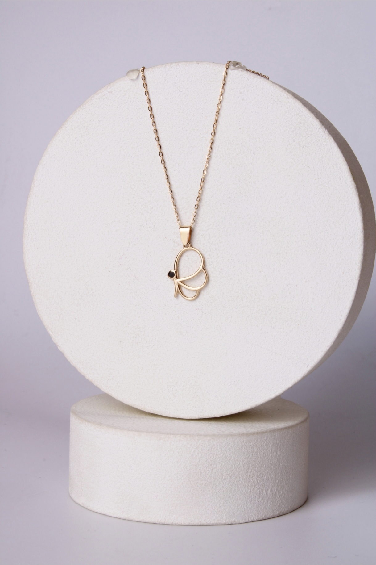 گردنبند طلا مدل پروانه نگین مشکی